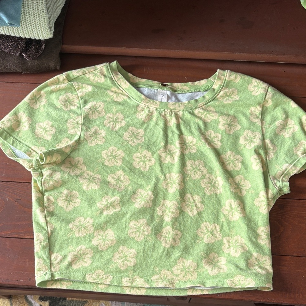La Hearts Green Floral Kids Tee